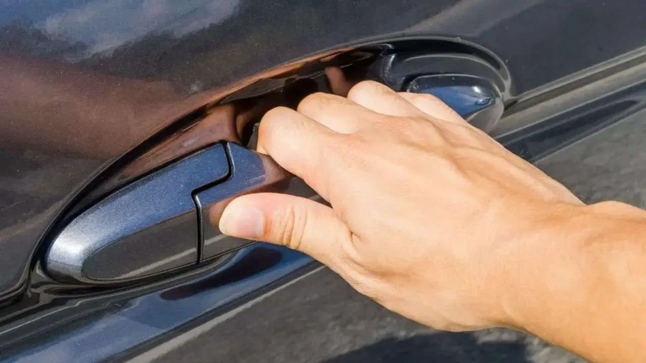 How To Fix A Car Door Handle