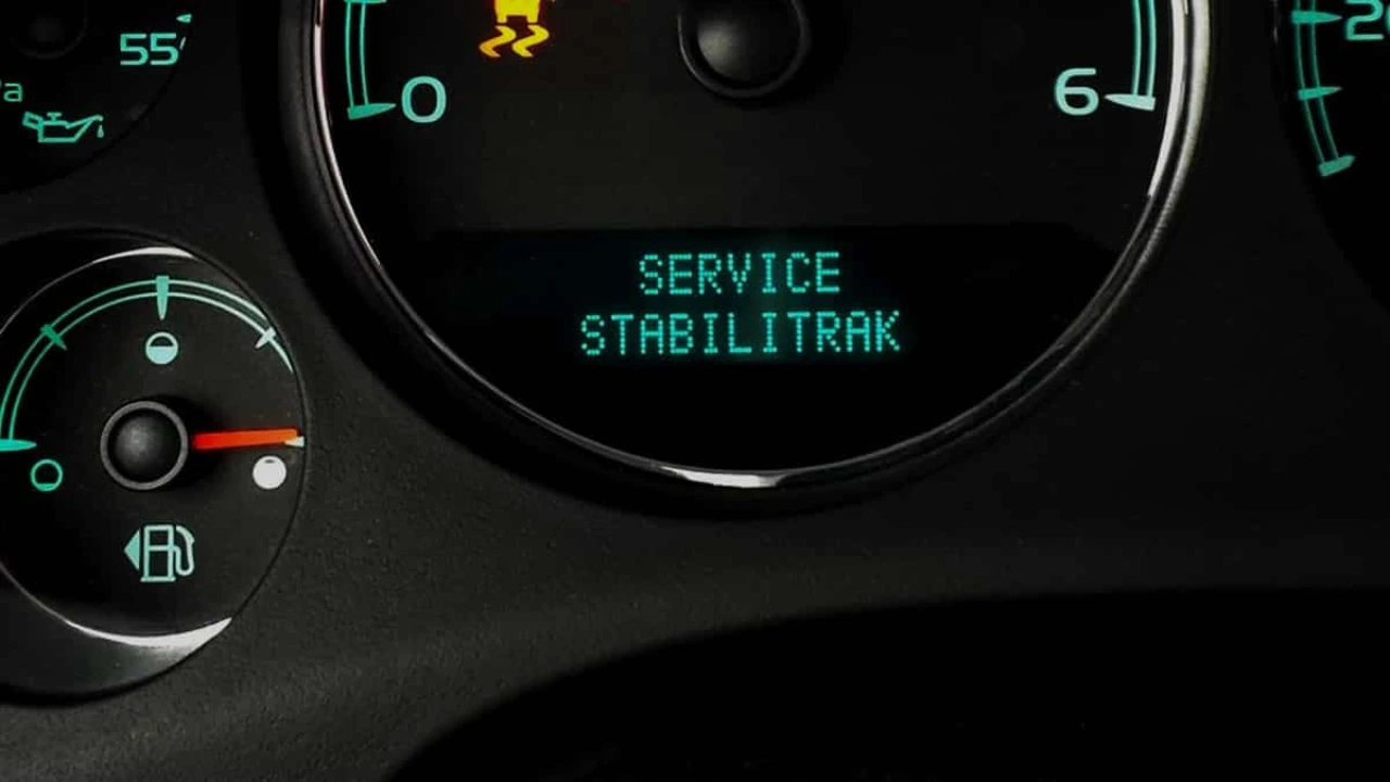 What-does-the-service-StabiliTrak-light-mean